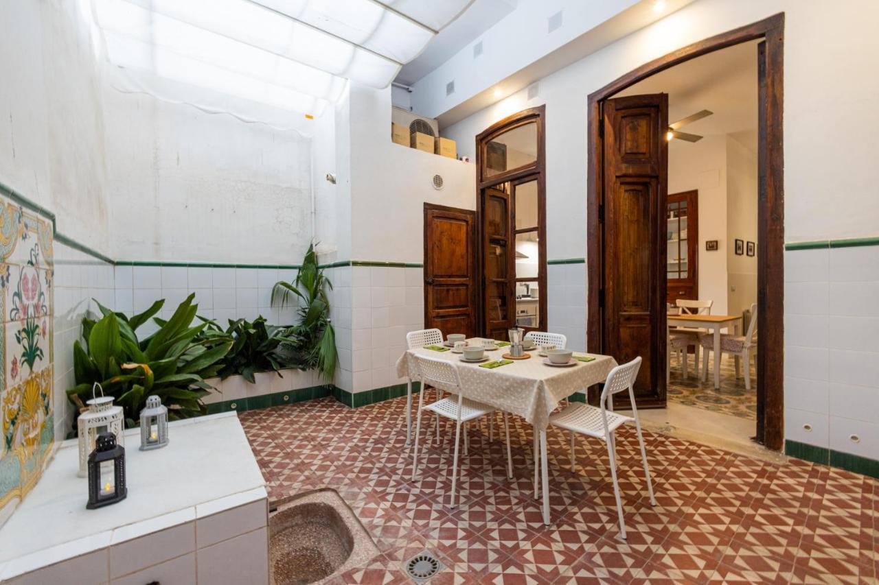 Appartamento Florit Flats - Traditional House In El Cabanyal Valenza Esterno foto